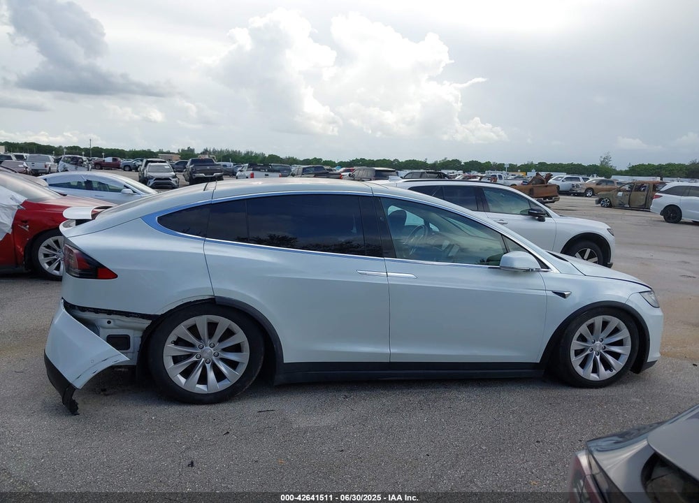 2017 TESLA MODEL X VIN: 5YJXCBE20HF070252