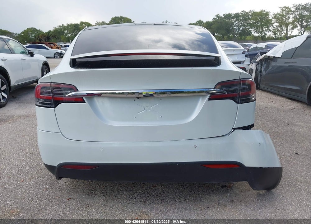 2017 TESLA MODEL X VIN: 5YJXCBE20HF070252