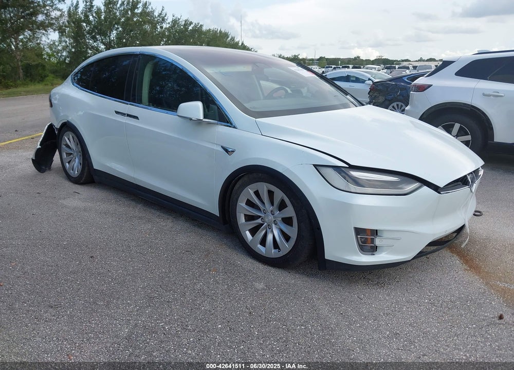 2017 TESLA MODEL X VIN: 5YJXCBE20HF070252
