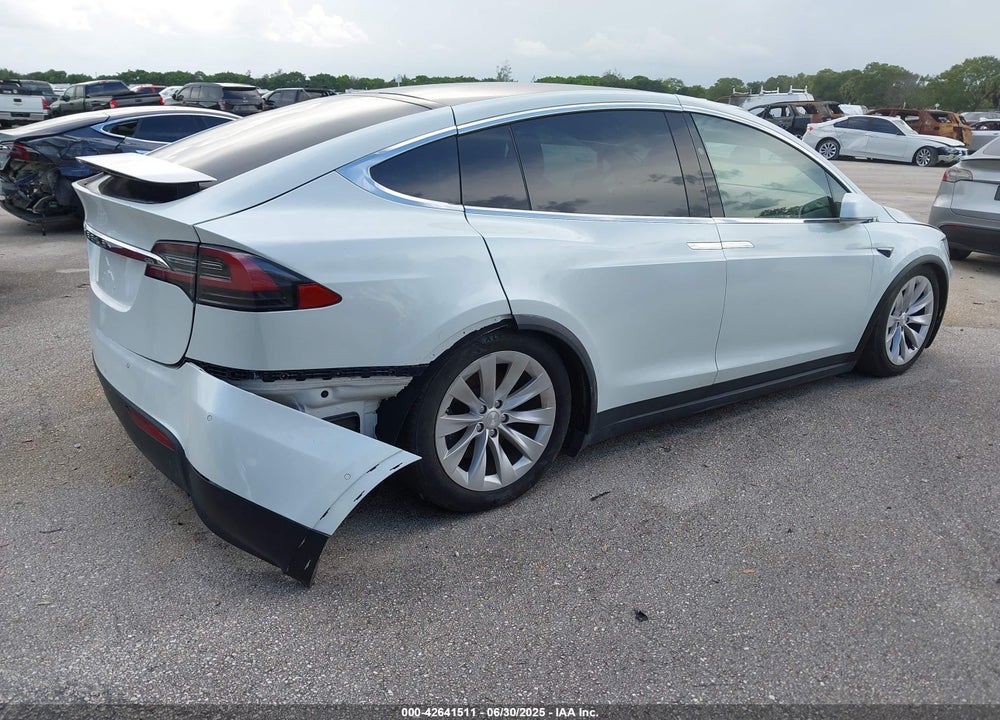 2017 TESLA MODEL X VIN: 5YJXCBE20HF070252