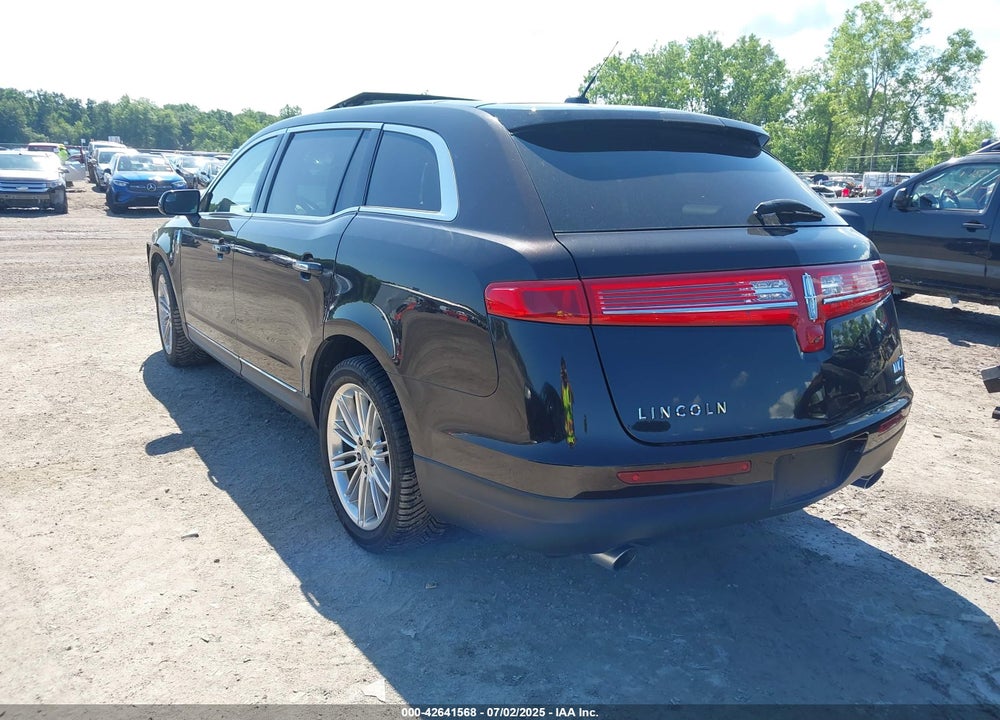 2013 LINCOLN MKT VIN: 2LMHJ5AT1DBL54684