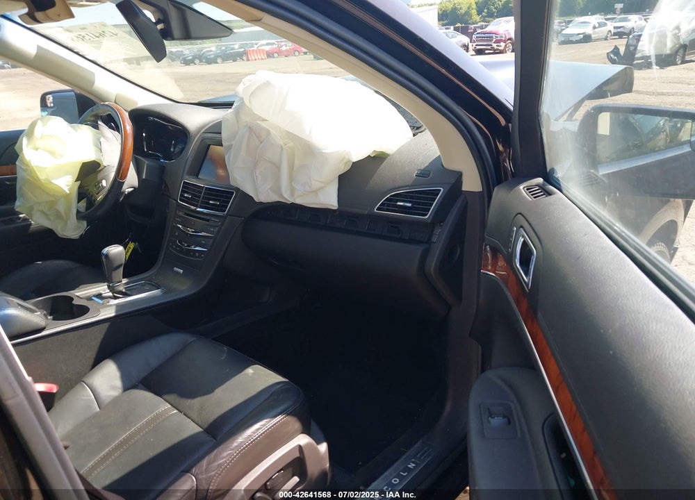 2013 LINCOLN MKT VIN: 2LMHJ5AT1DBL54684