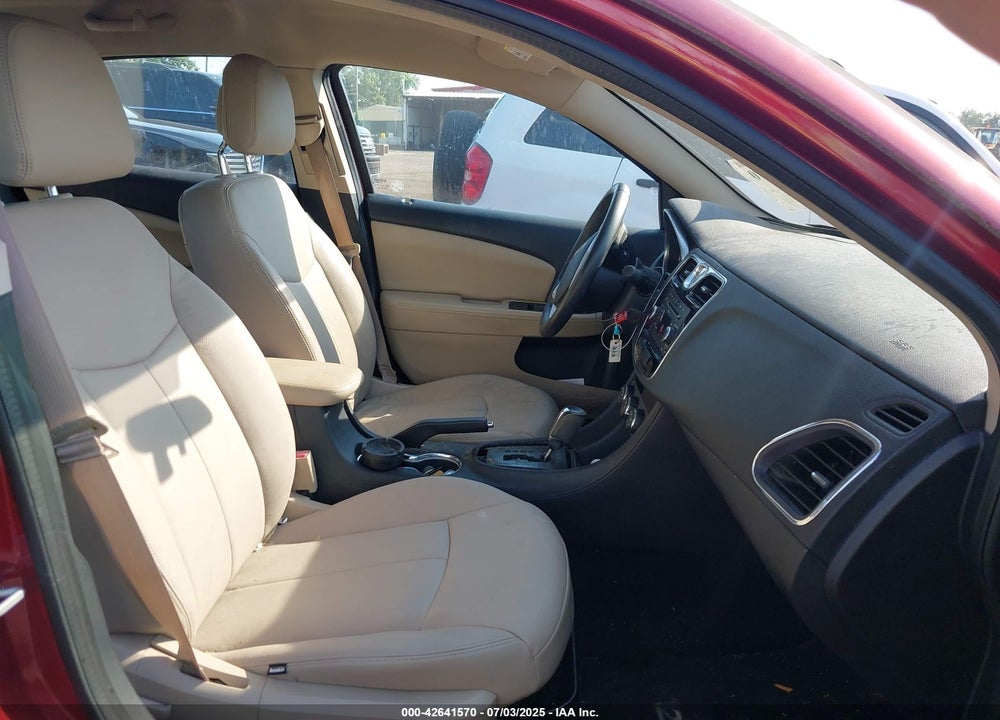2011 CHRYSLER 200 VIN: 1C3BC1FB8BN531522