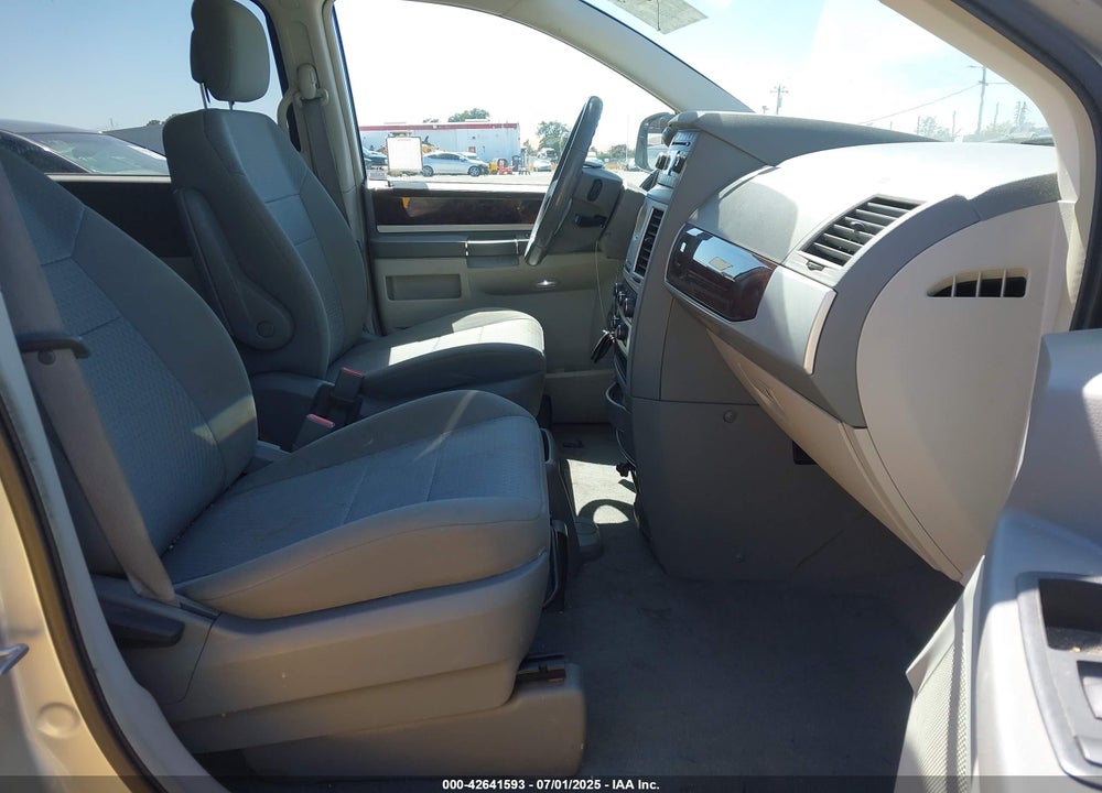 2010 CHRYSLER TOWN & COUNTRY TOURING VIN: 2A4RR5D14AR350892