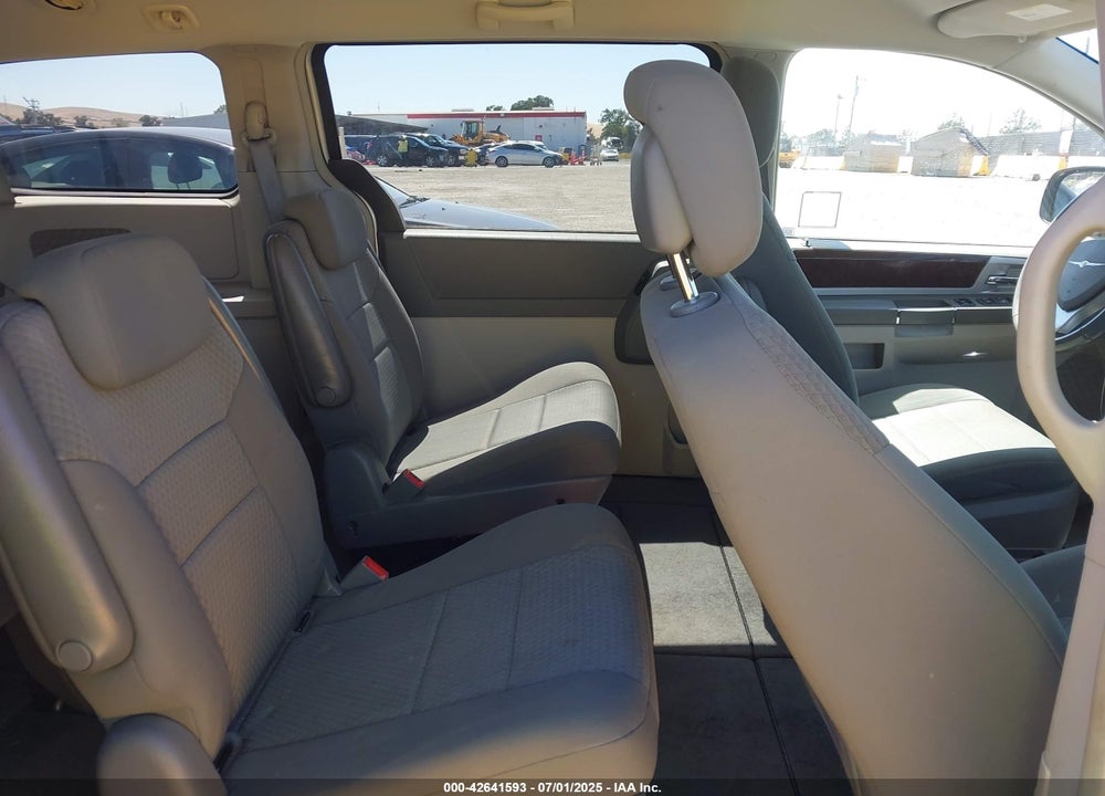 2010 CHRYSLER TOWN & COUNTRY TOURING VIN: 2A4RR5D14AR350892