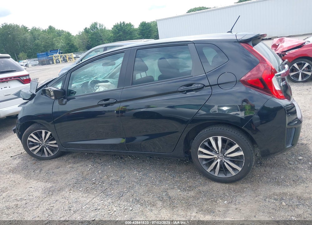 2015 HONDA FIT VIN: 3HGGK5H88FM746140