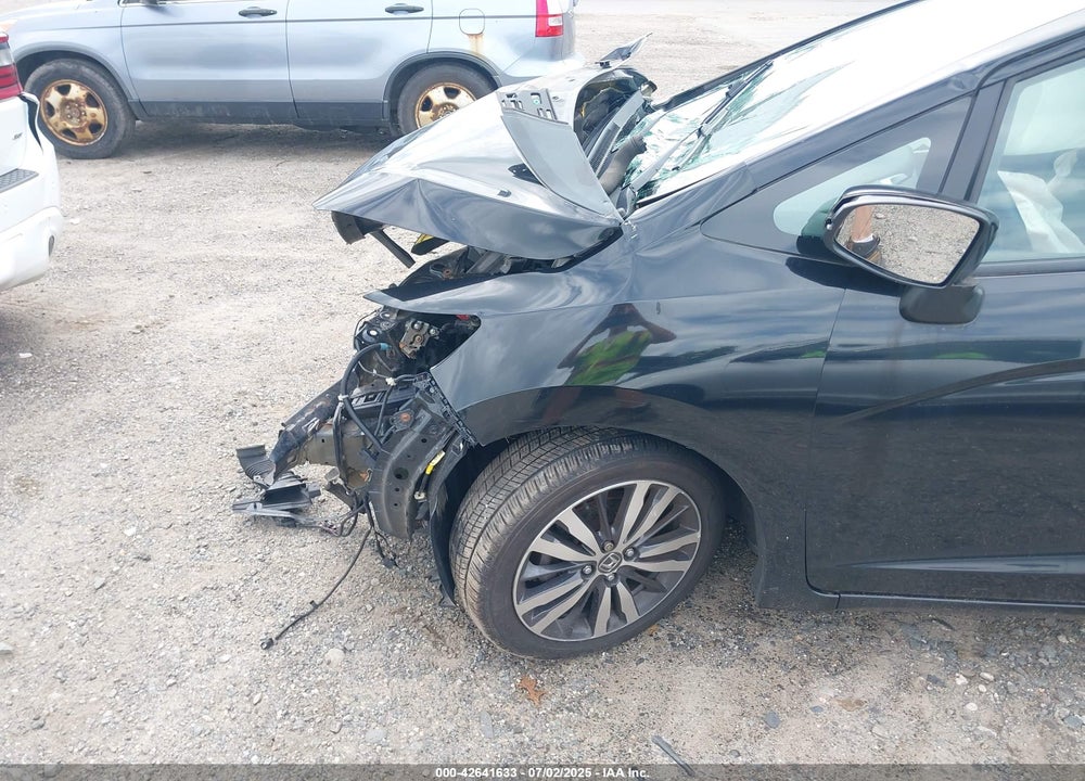 2015 HONDA FIT VIN: 3HGGK5H88FM746140