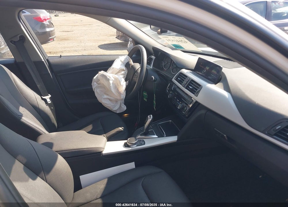 2018 BMW 3 SERIES VIN: WBA8A3C59JA505469