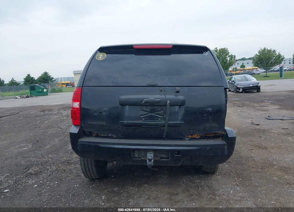 2008 CHEVROLET TAHOE LS VIN: 1GNFK13078J136869