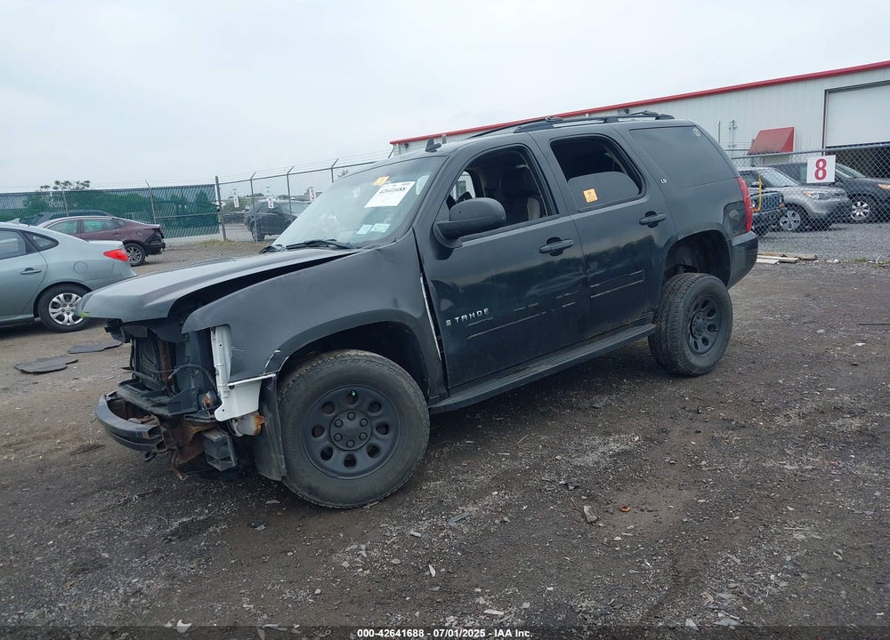 2008 CHEVROLET TAHOE LS VIN: 1GNFK13078J136869