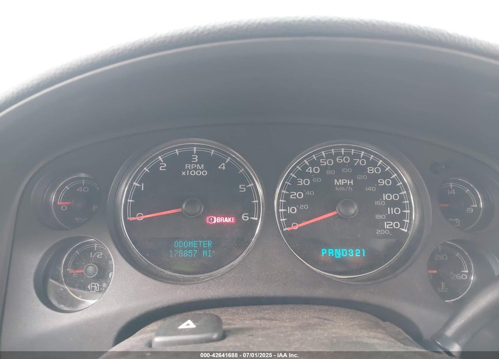 2008 CHEVROLET TAHOE LS VIN: 1GNFK13078J136869