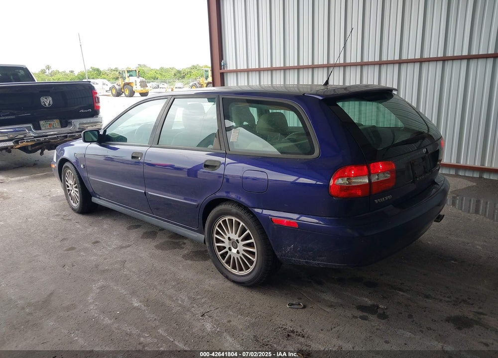 2004 VOLVO V40 A/LSE VIN: YV1VW275X4F102453