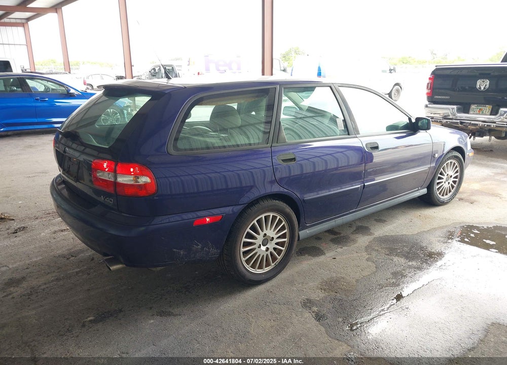 2004 VOLVO V40 A/LSE VIN: YV1VW275X4F102453