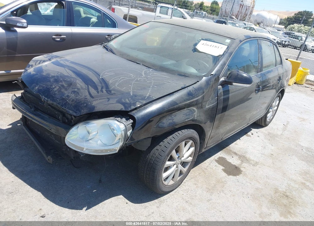2010 VOLKSWAGEN JETTA VIN: 3VWAZ7AJ8AM073381