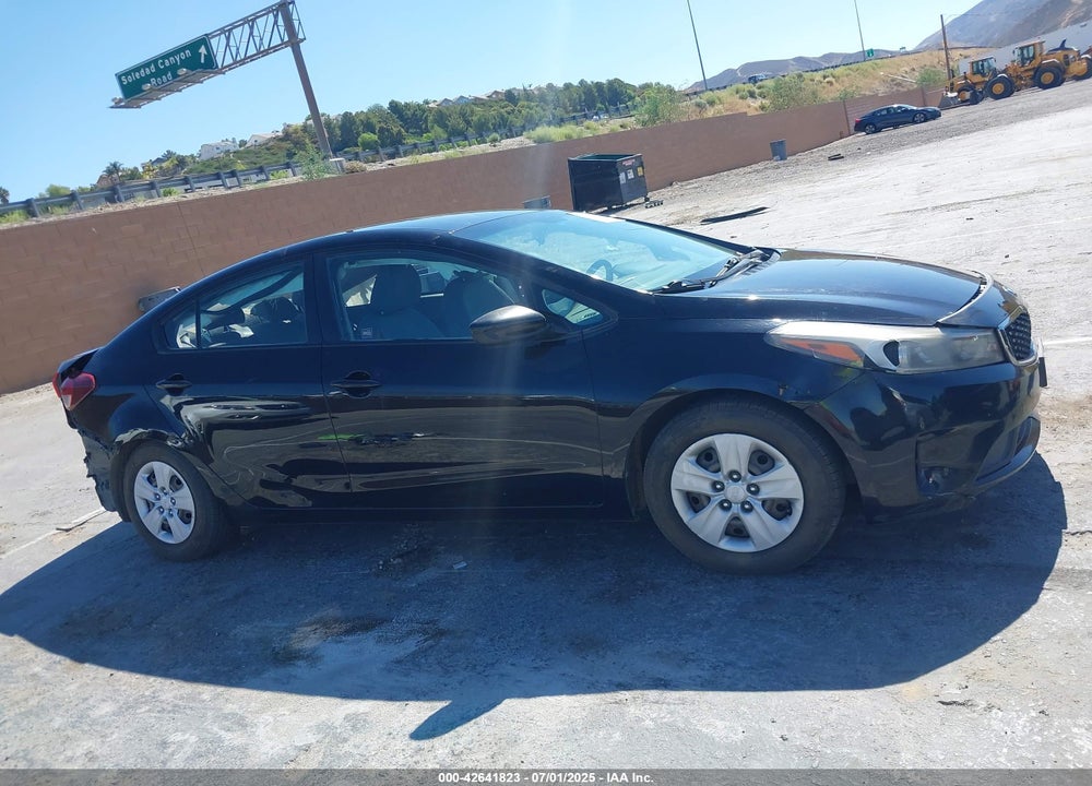 2017 KIA FORTE LX VIN: 3KPFK4A78HE077807