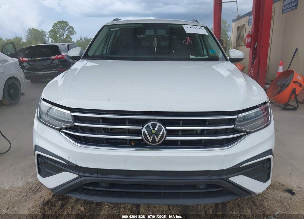 2022 VOLKSWAGEN TIGUAN VIN: 3VV1B7AX6NM070790