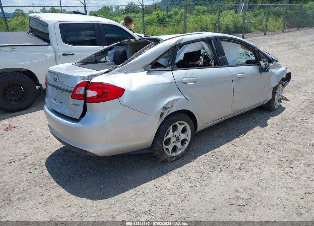 2011 FORD FIESTA VIN: 3FADP4CJ2BM221825