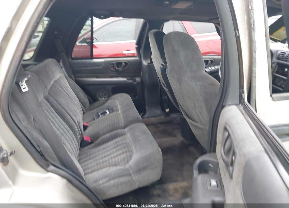 2002 CHEVROLET BLAZER VIN: 1GNCS13W32K135002