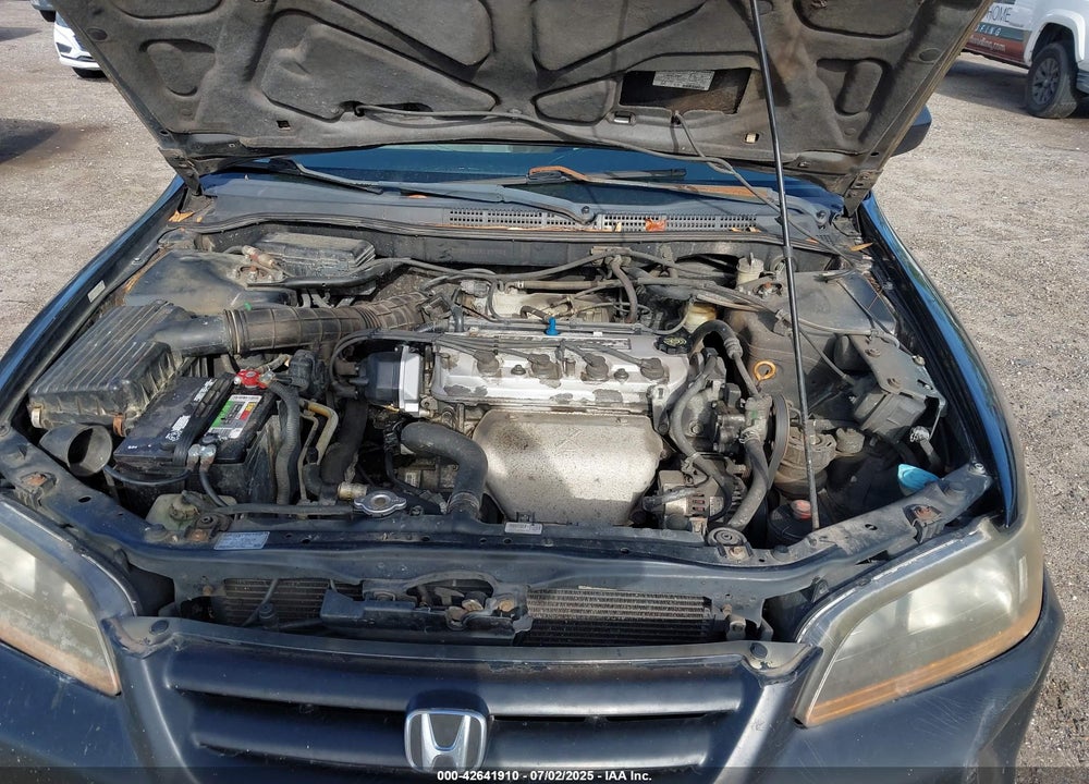 2002 HONDA ACCORD 2.3 LX VIN: 1HGCG65562A135742