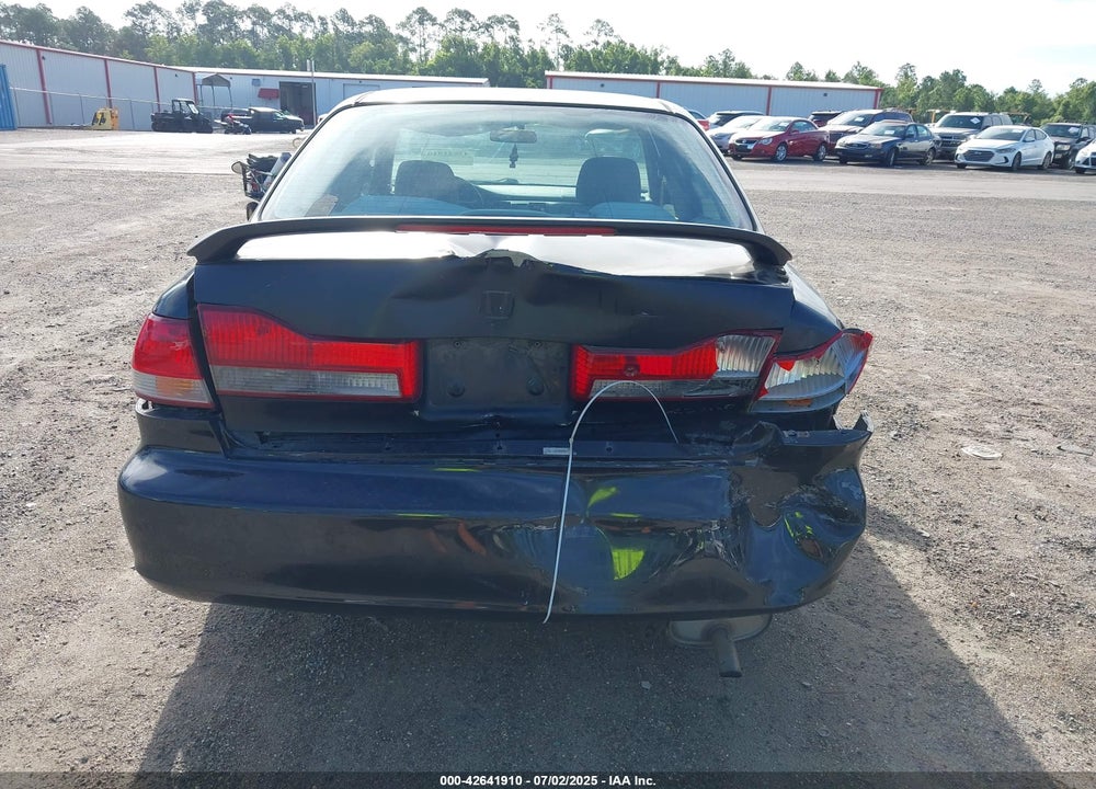 2002 HONDA ACCORD 2.3 LX VIN: 1HGCG65562A135742