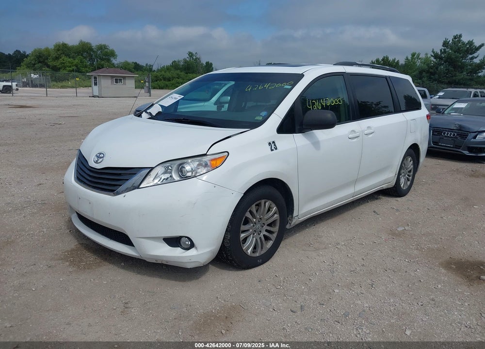 2011 TOYOTA SIENNA VIN: 5TDYK3DC6BS068757