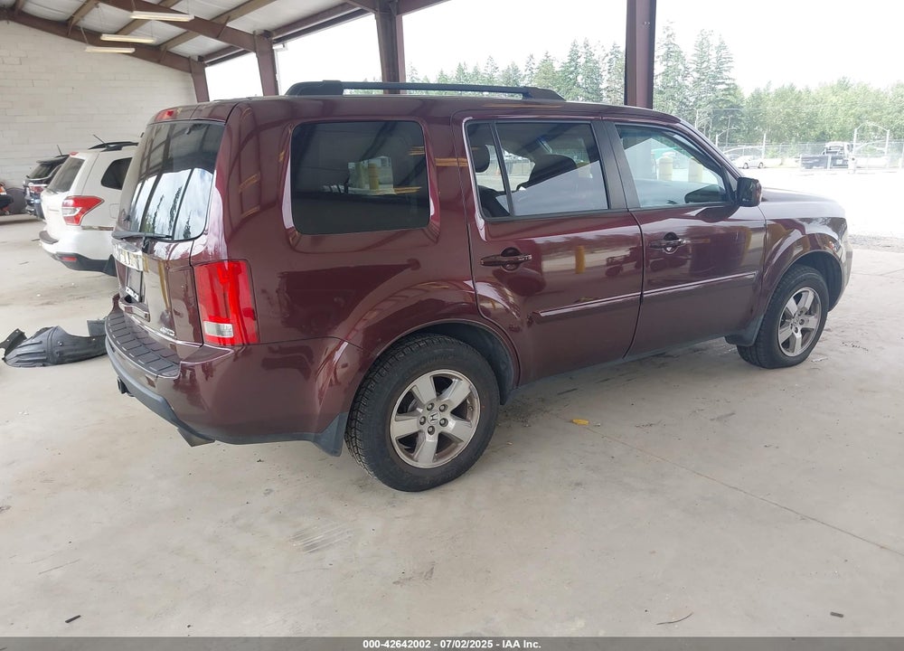 2011 HONDA PILOT EX-L VIN: 5FNYF4H57BB065330