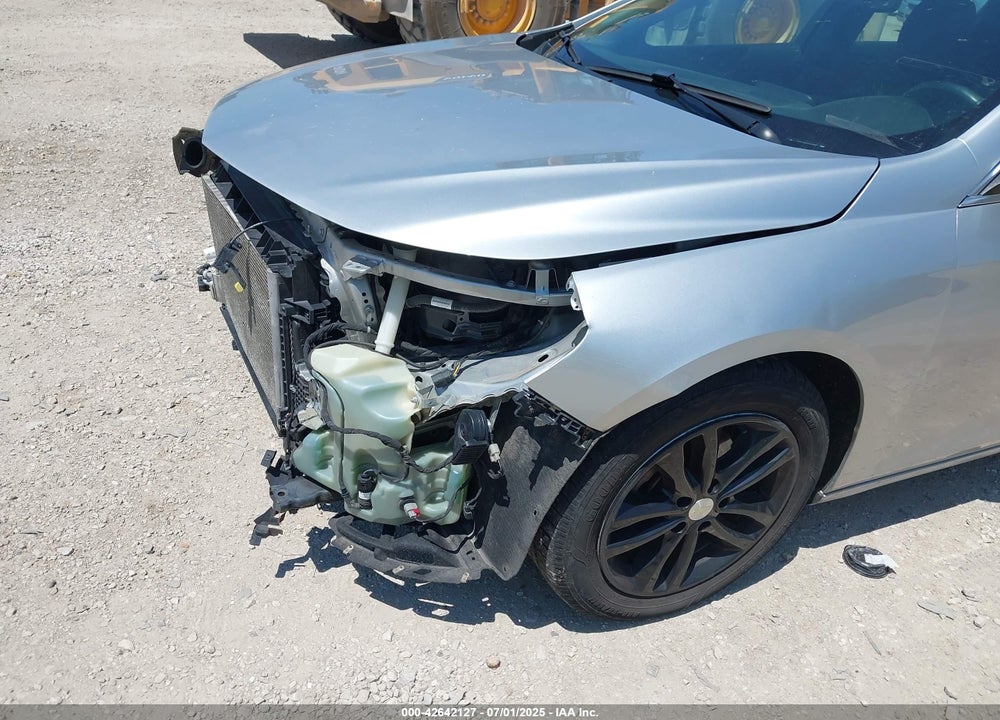 2018 CHEVROLET MALIBU VIN: 1G1ZD5ST1JF172190