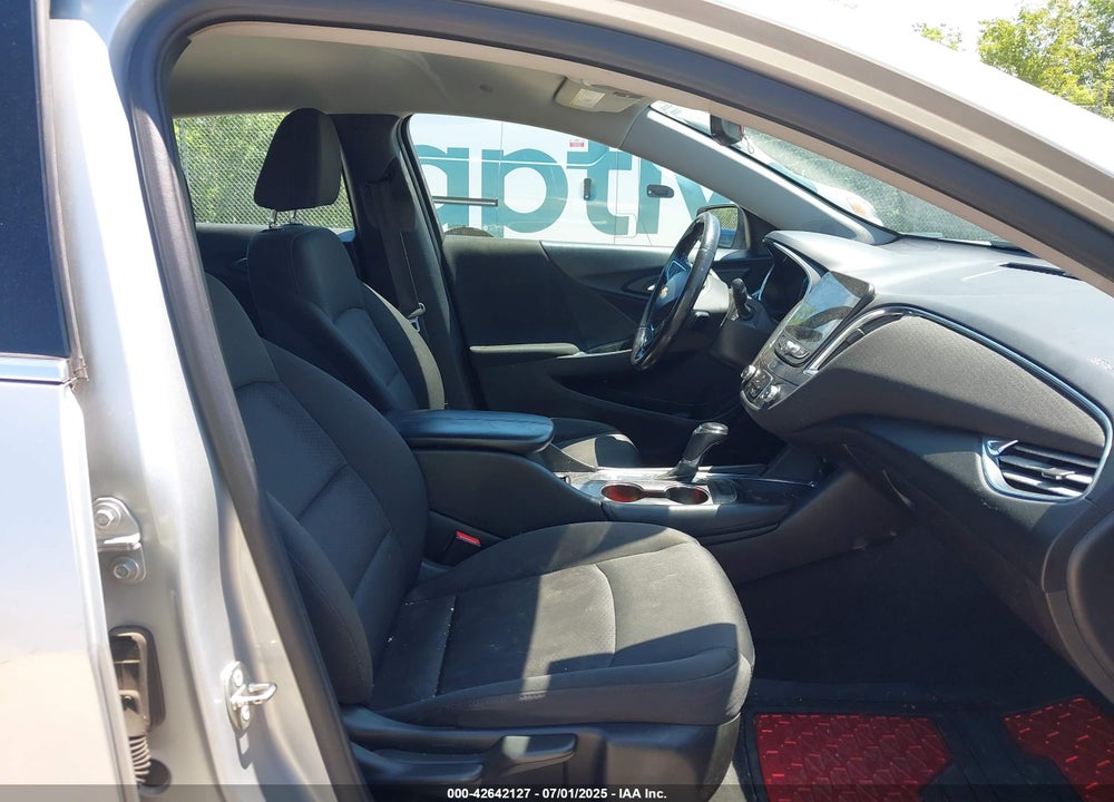 2018 CHEVROLET MALIBU VIN: 1G1ZD5ST1JF172190