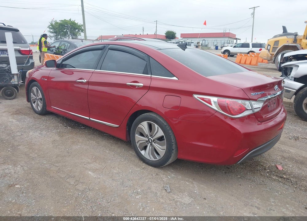 2014 HYUNDAI SONATA VIN: KMHEC4A41EA105553