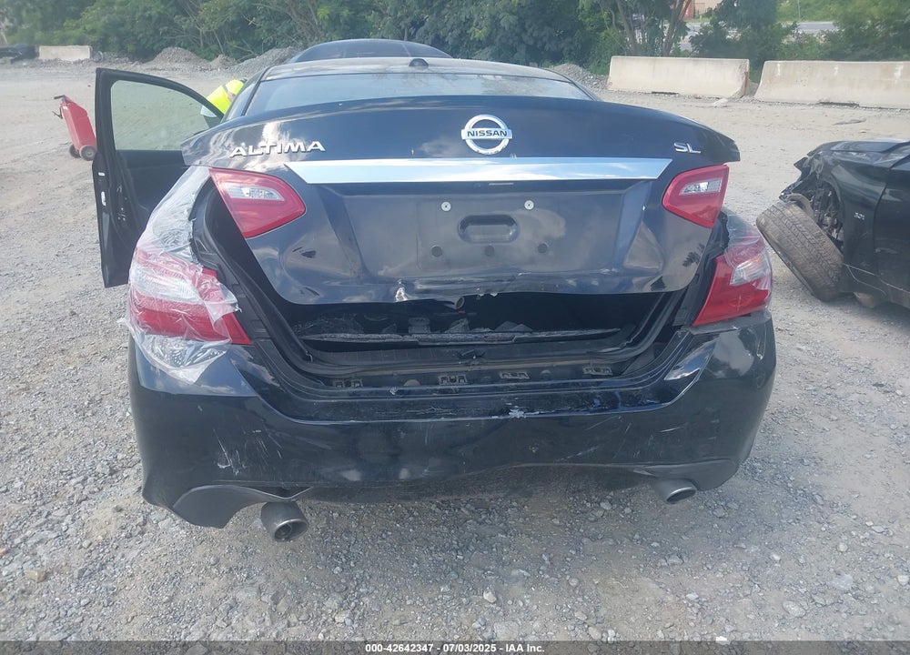 2018 NISSAN ALTIMA VIN: 1N4AL3AP2JC195131