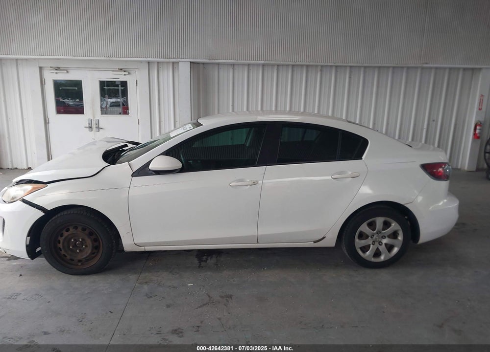 2013 MAZDA 3 VIN: JM1BL1TF3D1813659