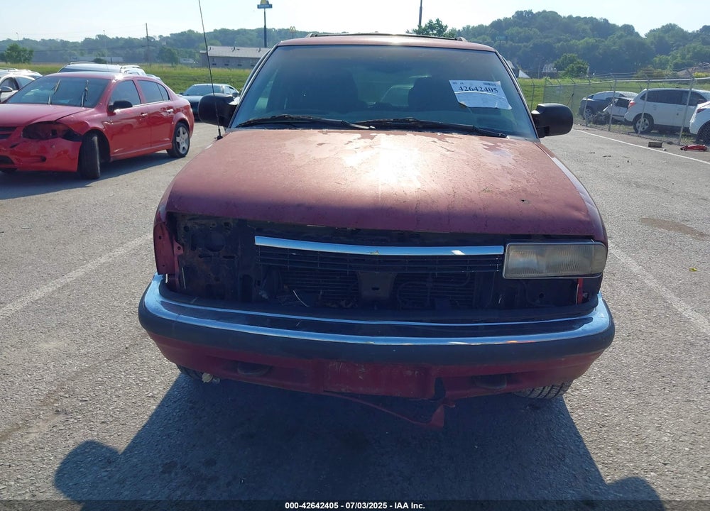 1999 CHEVROLET BLAZER LS VIN: 1GNDT13W8X2189355