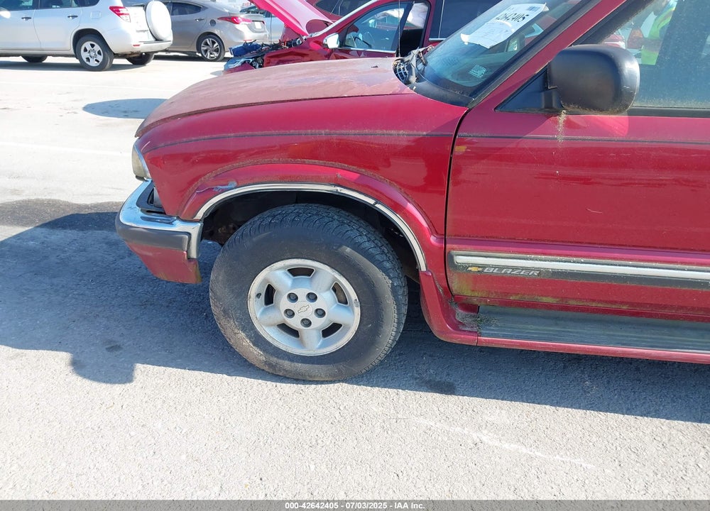 1999 CHEVROLET BLAZER LS VIN: 1GNDT13W8X2189355