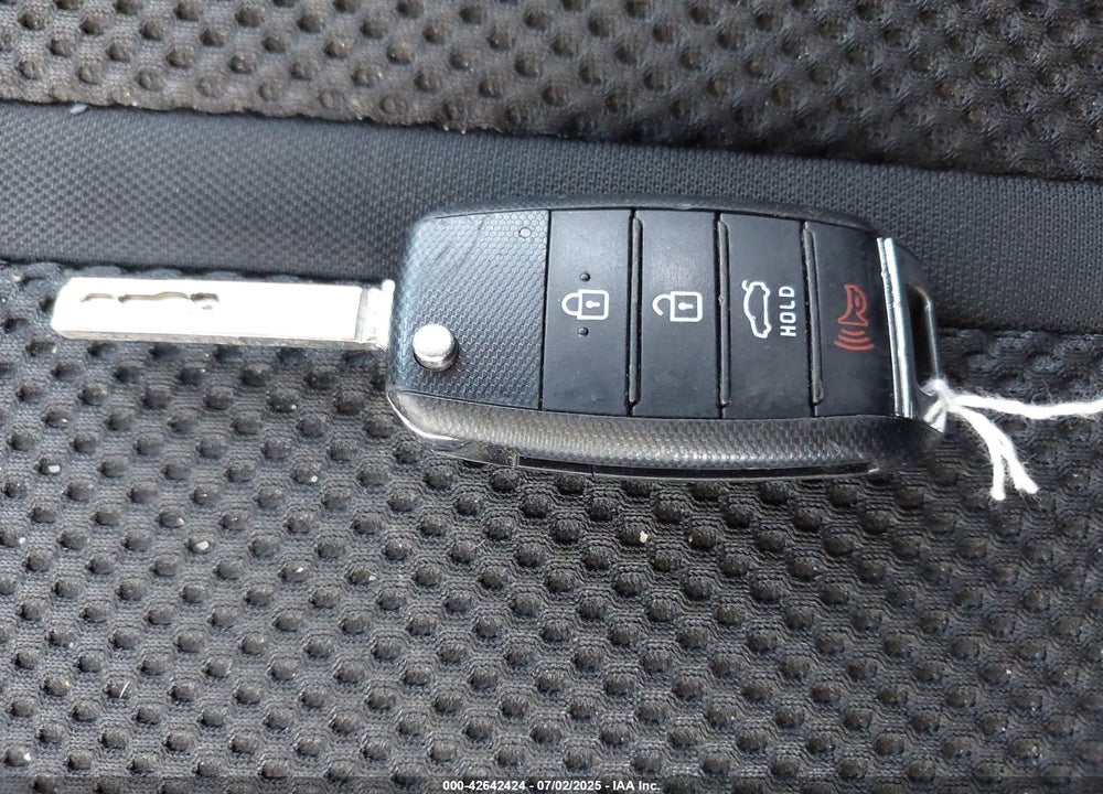 2020 KIA OPTIMA LX VIN: 5XXGT4L30LG390927