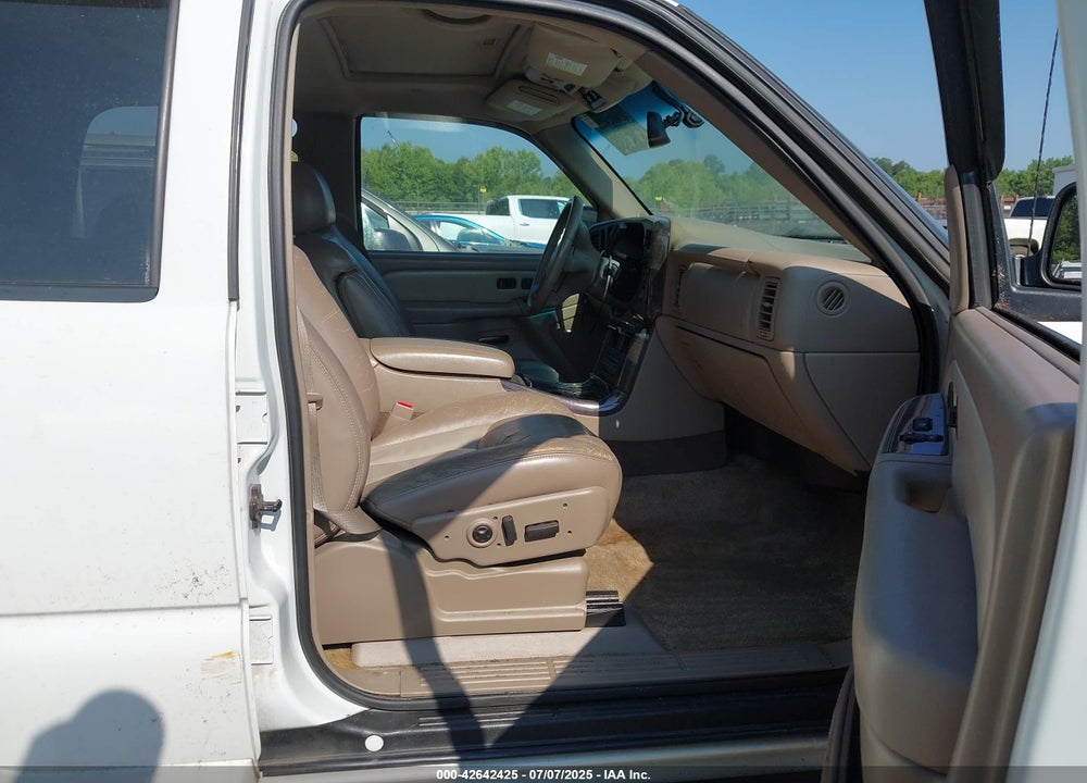 2003 GMC YUKON DENALI VIN: 1GKEK63U93J135613