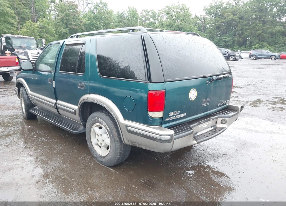 1998 CHEVROLET BLAZER LS VIN: 1GNDT13W3W2192985