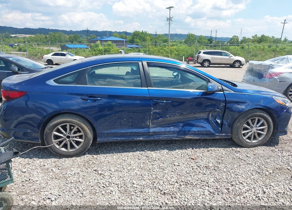2018 HYUNDAI SONATA VIN: 5NPE24AF1JH618197