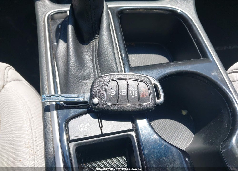 2018 HYUNDAI SONATA VIN: 5NPE24AF1JH618197