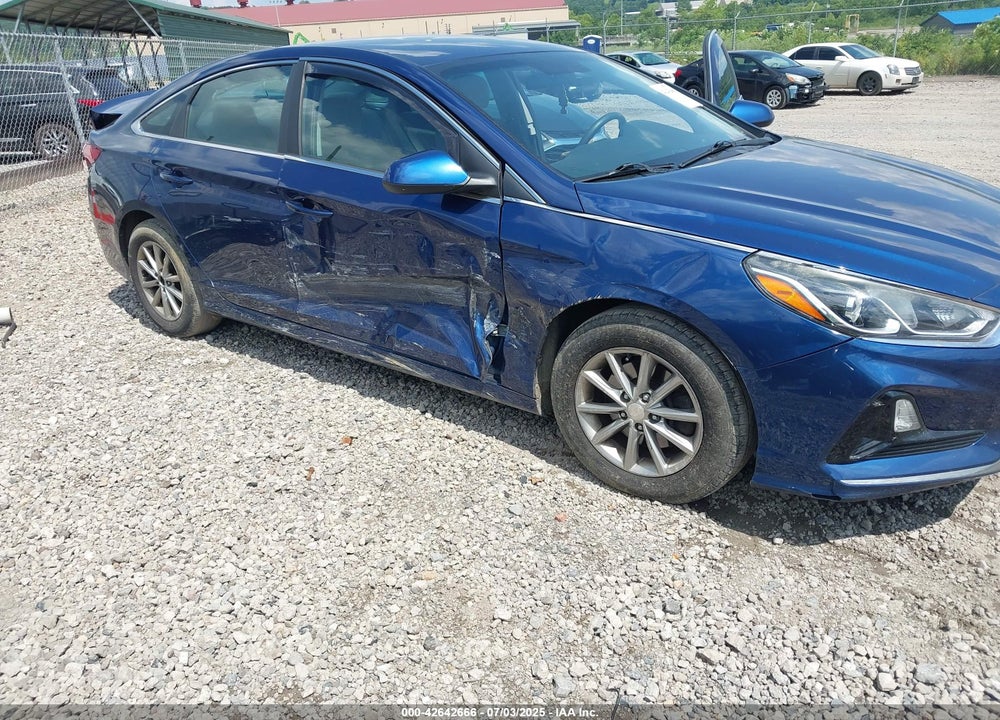 2018 HYUNDAI SONATA VIN: 5NPE24AF1JH618197