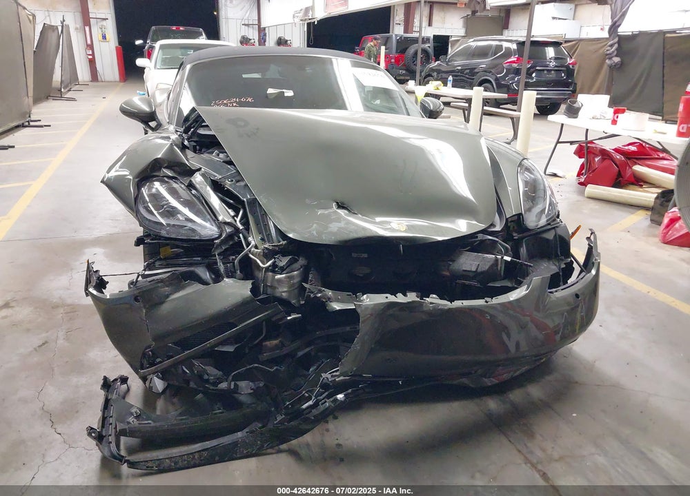 2025 PORSCHE 718 BOXSTER VIN: WP0CB2A85SK226372
