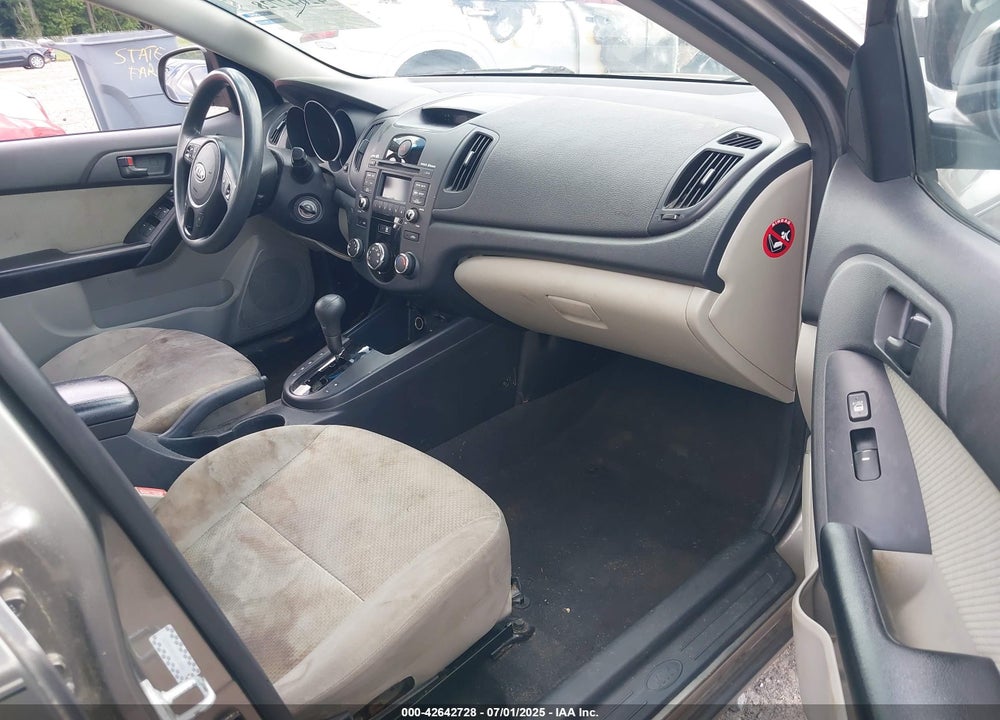 2010 KIA FORTE VIN: KNAFU4A25A5303282