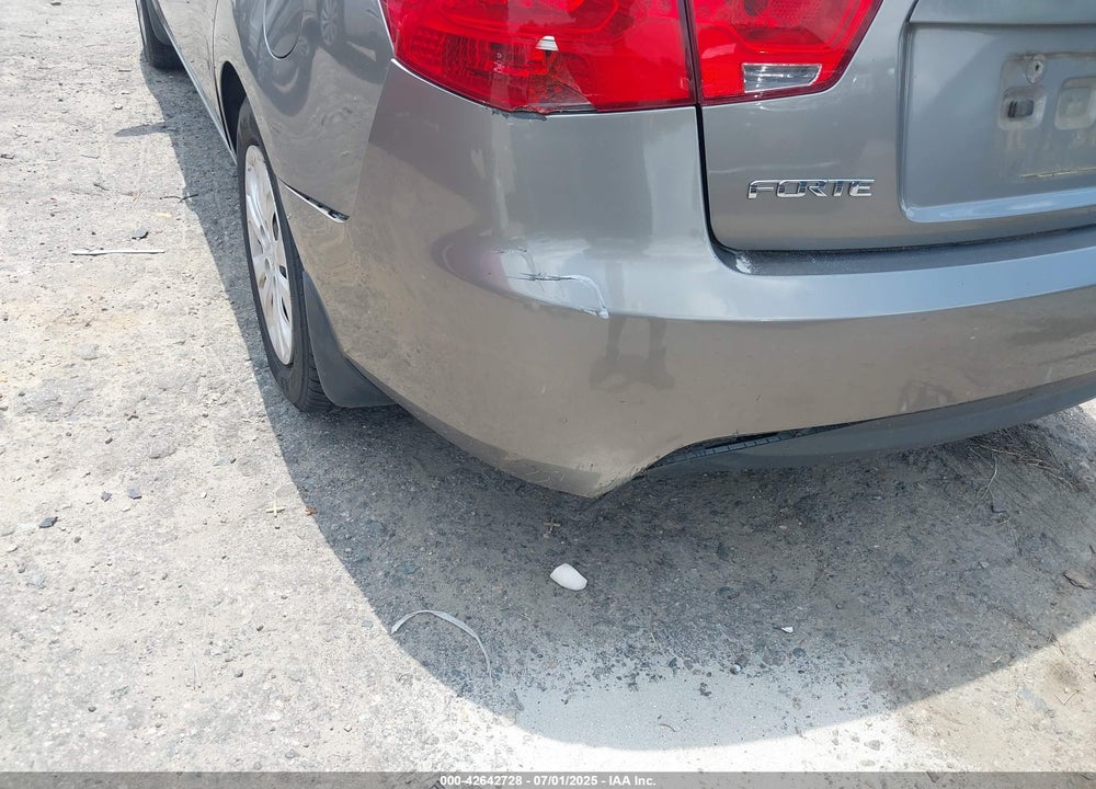 2010 KIA FORTE VIN: KNAFU4A25A5303282