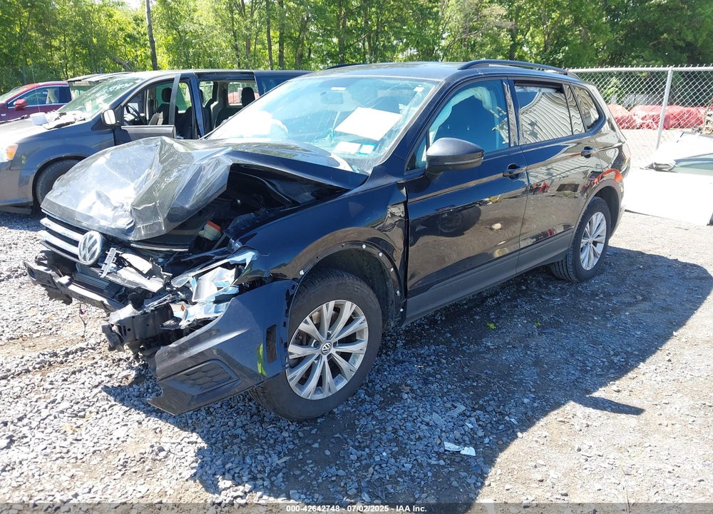 2019 VOLKSWAGEN TIGUAN VIN: 3VV0B7AX0KM164008