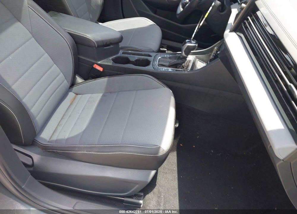 2025 VOLKSWAGEN JETTA 1.5T SE VIN: 3VW7X7BU2SM014319