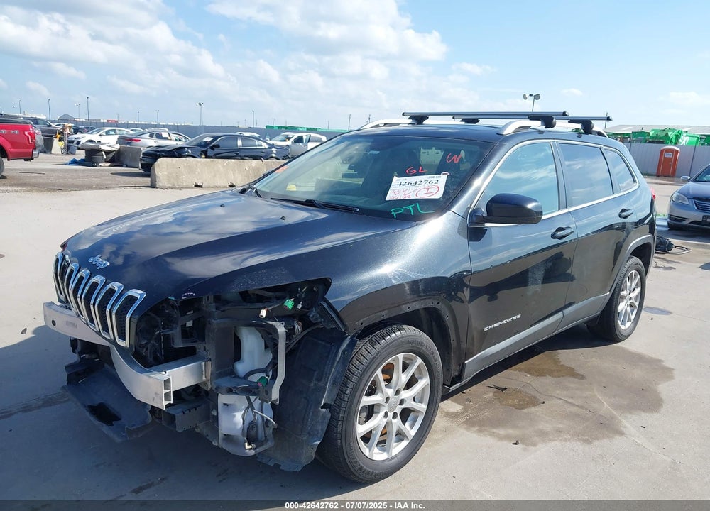 2015 JEEP CHEROKEE LATITUDE VIN: 1C4PJLCS8FW670329