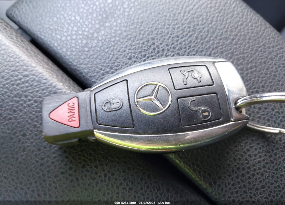 2012 MERCEDES-BENZ C 300 VIN: WDDGF8BB1CA625800