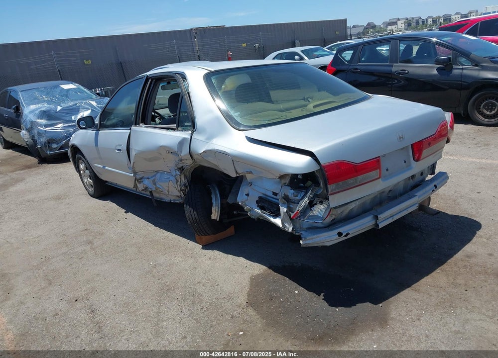 2001 HONDA ACCORD 2.3 EX VIN: 1HGCG65811A069075