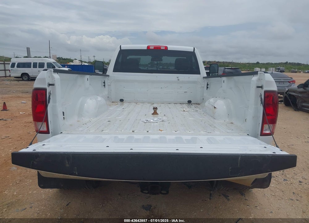 2015 RAM 3500 TRADESMAN VIN: 3C63RPAL8FG661310
