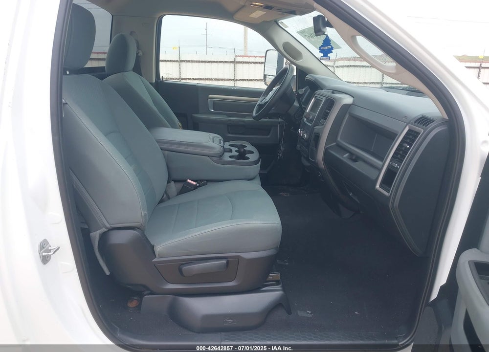 2015 RAM 3500 TRADESMAN VIN: 3C63RPAL8FG661310