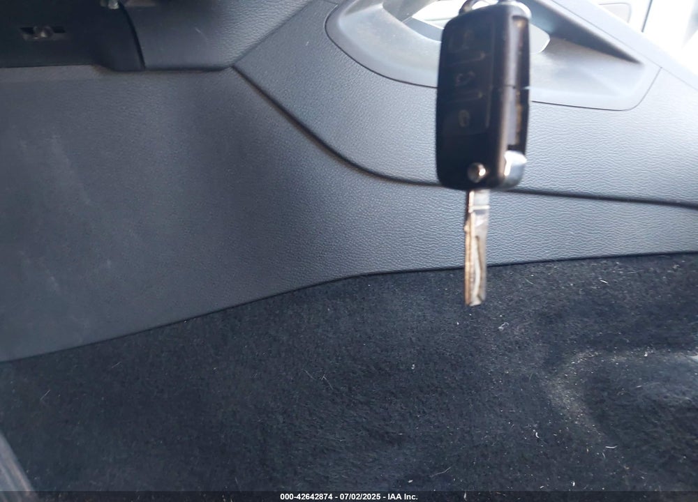2008 VOLKSWAGEN JETTA S VIN: 3VWJM71K48M176590